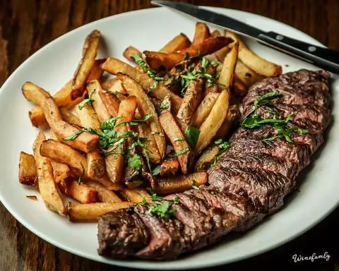 Côte De Boeuf with Béarnaise and Chips